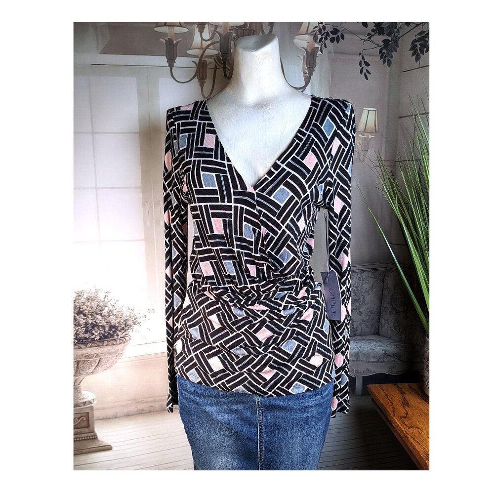 JLO Jennifer Lopez Womens Sz M Faux Wrap Geometric Print Long Sleeve Top NWT